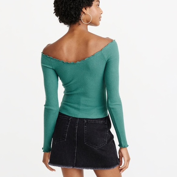 A&F | Off-Shoulder Long Sleeve